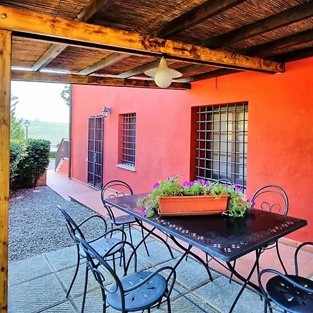 Country house Casa Rossa By Posarellivillas Luia